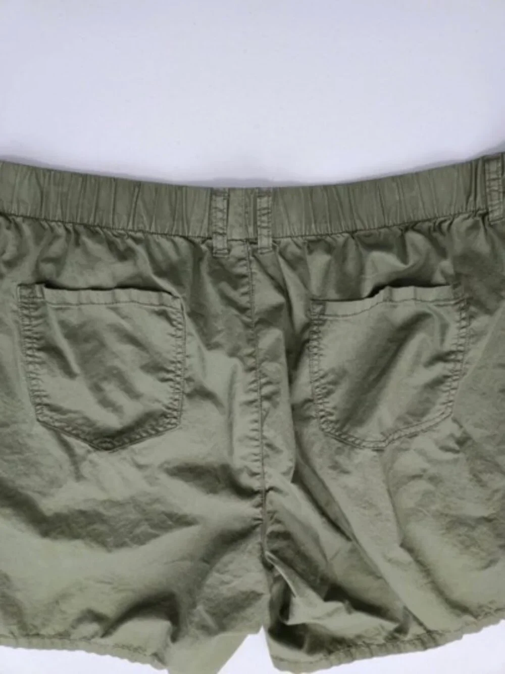 NWOT Liz Claiborne Army Green Utility Shorts 18W